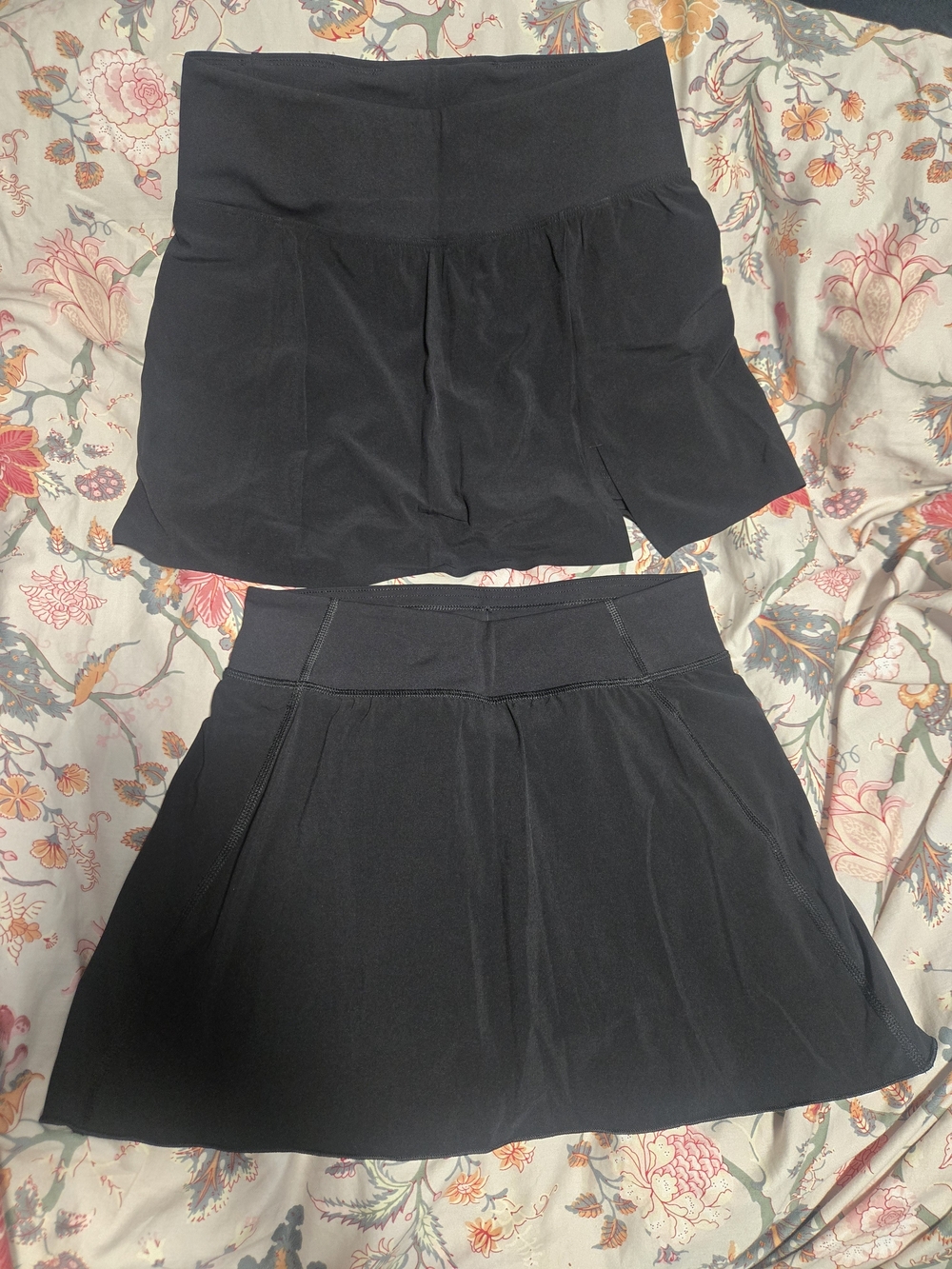 Aritzia TNA Tennis Skorts Size S